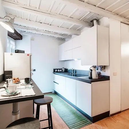 Fontana - By Myhomeincomo アパート コモ