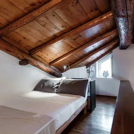 Apartament Fontana - By Myhomeincomo Como