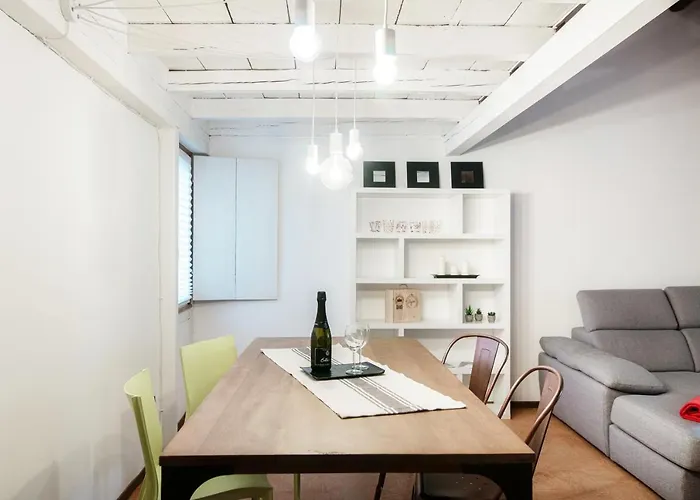 Apartament Fontana - By Myhomeincomo Como